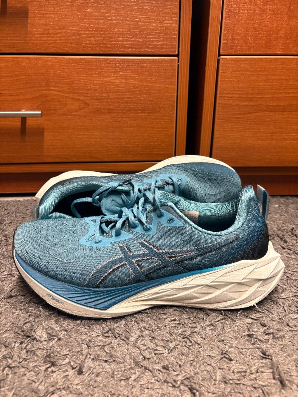 ASICS Men's NOVABLAST 4 Running/Walking Shoe US 11 ( WIDE ) Blue/Evening Teal